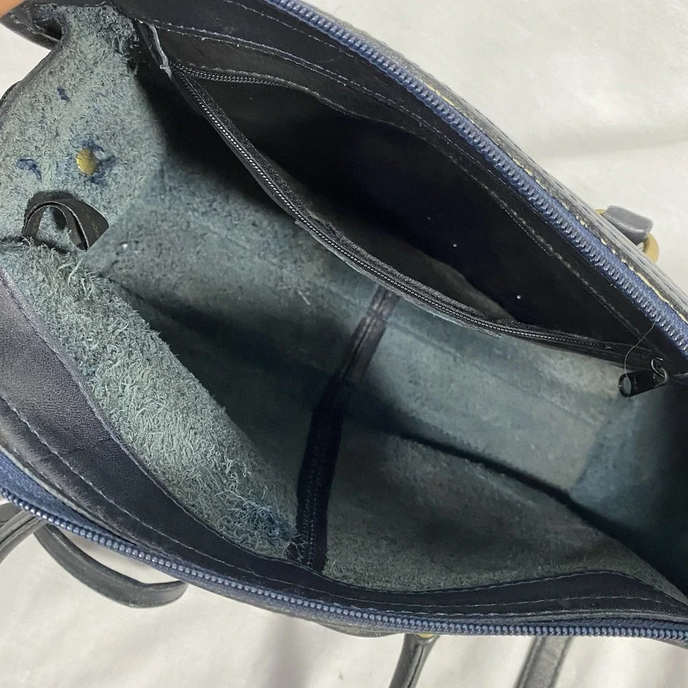 Liz Claiborne Navy Blue Vintage Leather Crossbody Handbag 90s